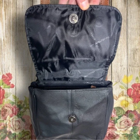 Carroll Collection Black Brown Leather Crossbody Bag - Picture 6 of 16